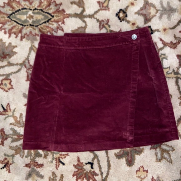American Eagle Outfitters Dresses & Skirts - American Eagle Outfitters Velvet Maroon Wrap Skirt